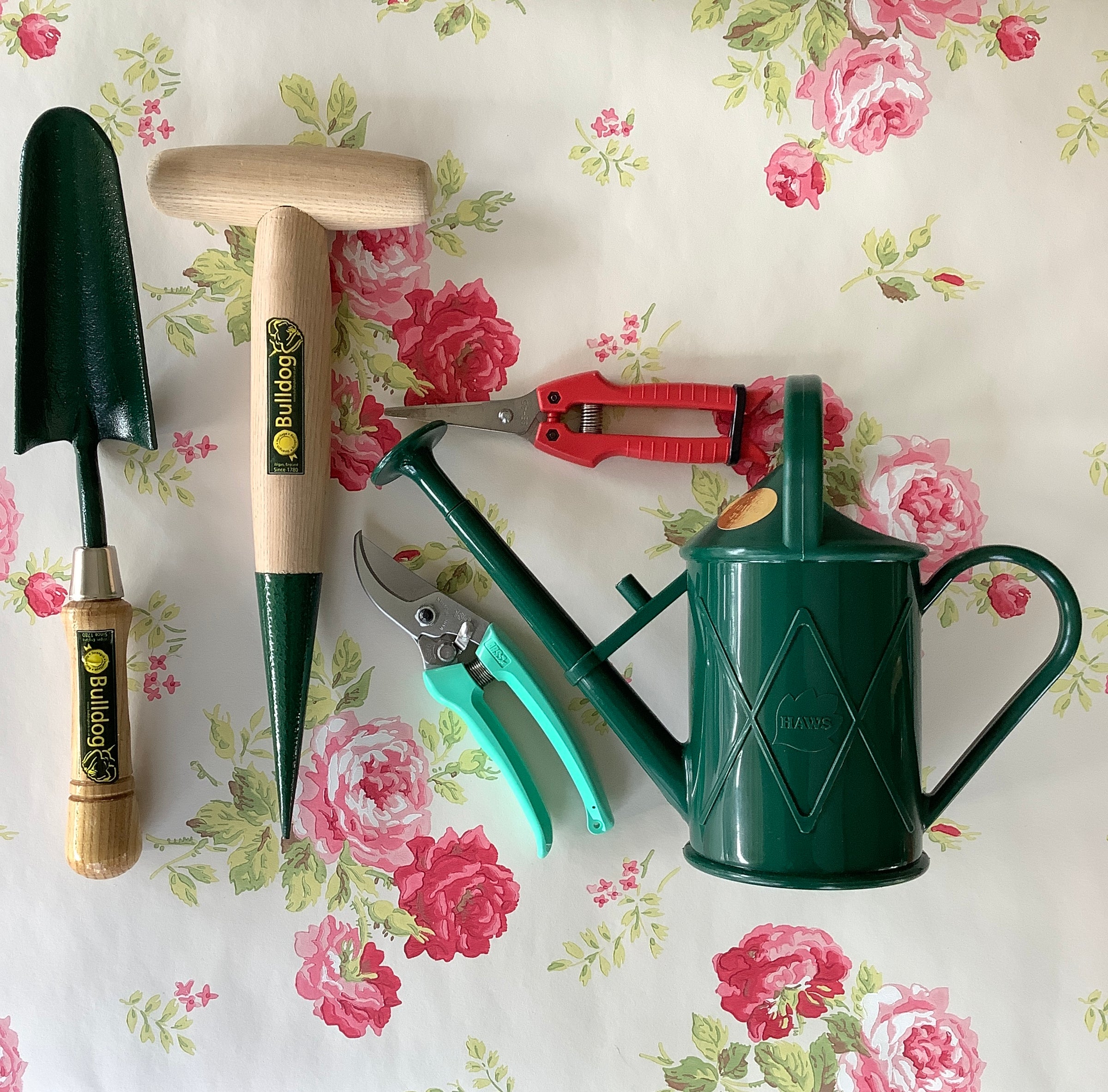 Puriri Lane Tools & Supplies Collection