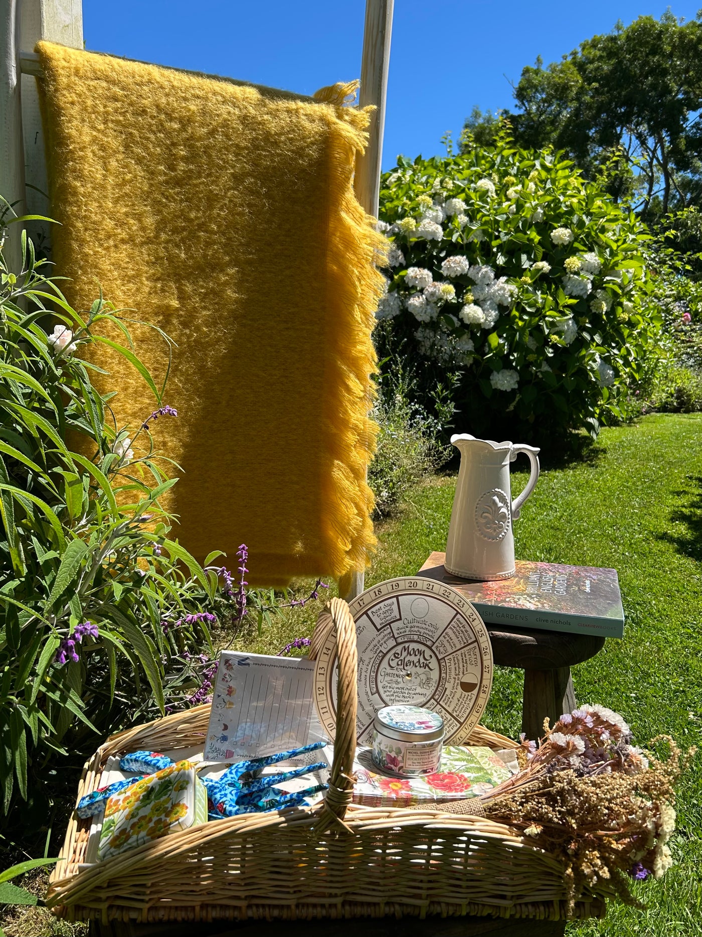 The Happy Garden Trug | Gift Hamper