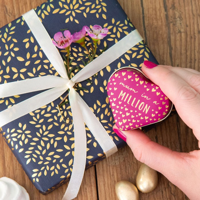 Little Gestures Tiny Heart Tins