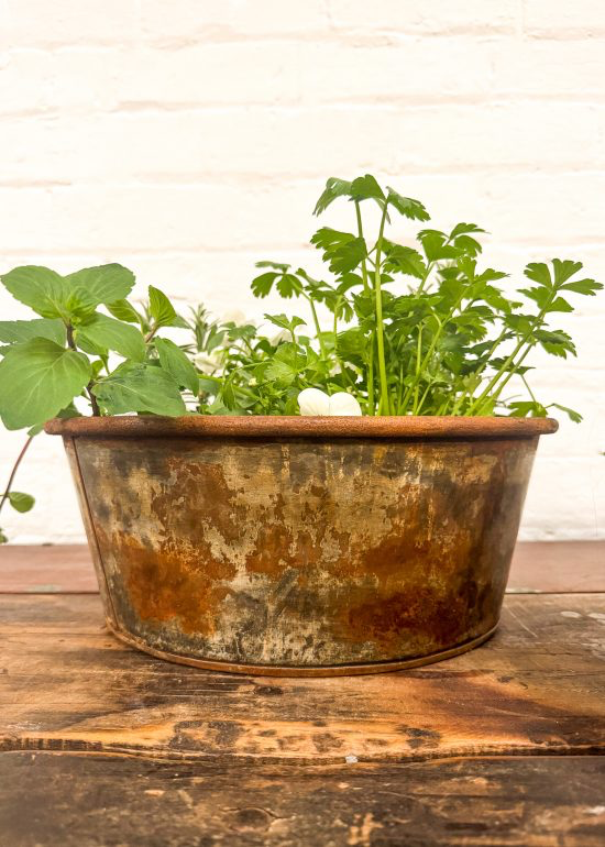 Classic Aged Iron Round Bowls | Set Of 3