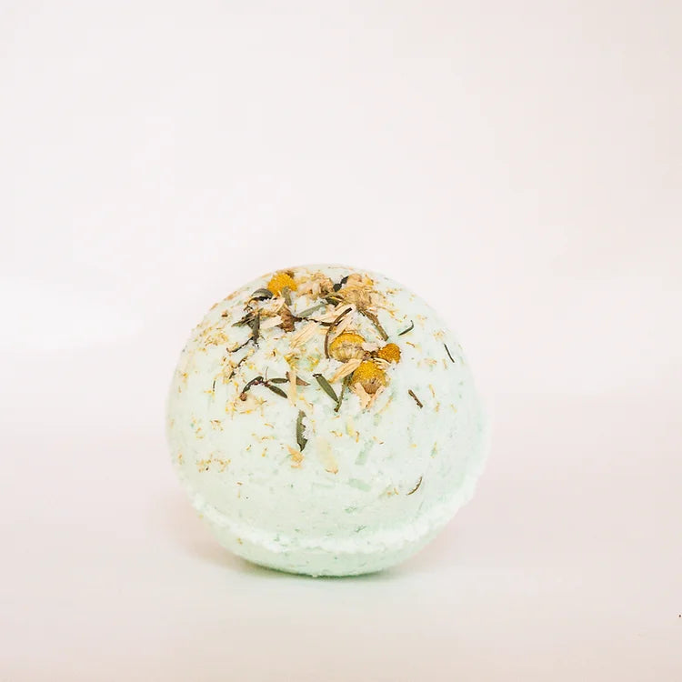 Puriri Lane | Mint, Manuka & Chamomile Bath Bomb | Botanical
