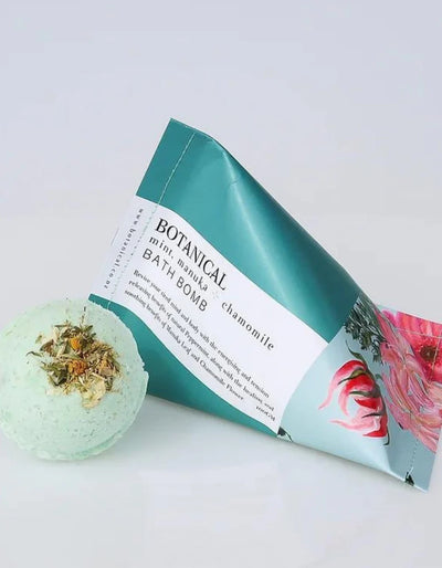 Puriri Lane | Mint, Manuka & Chamomile Bath Bomb | Botanical