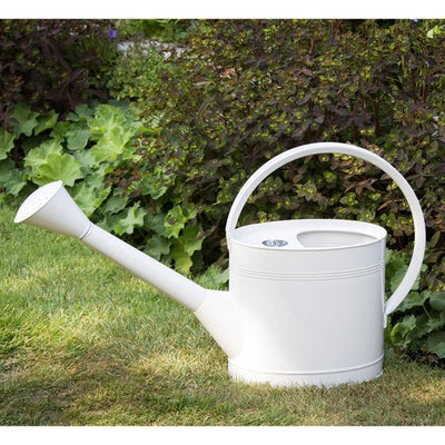 Puriri Lane | 5L Waterfall Watering Can | Burgon & Ball