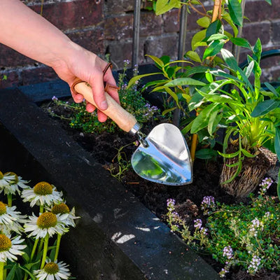 Puriri Lane | Stainless Planting Trowel | Burgon & Ball