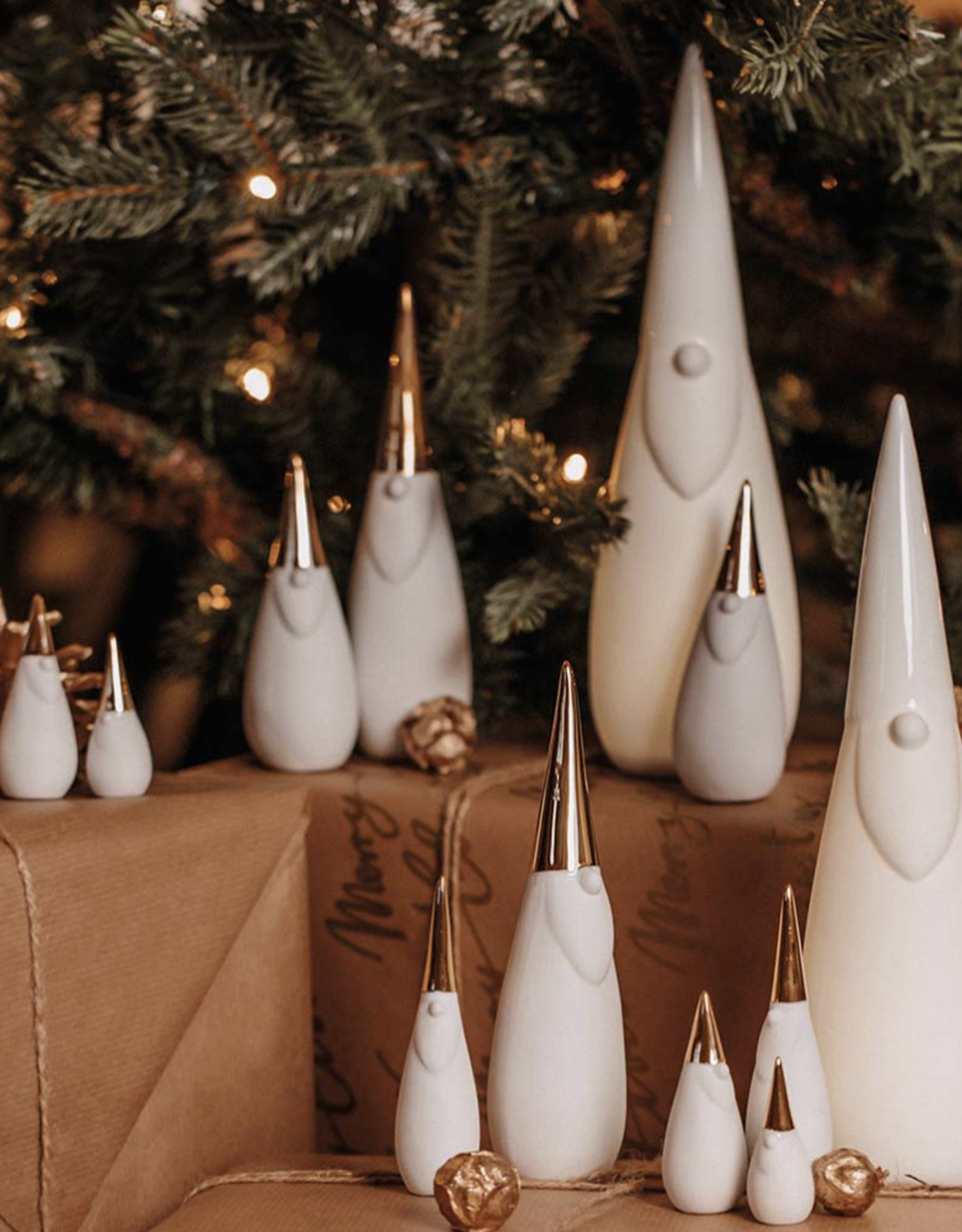 Puriri Lane | Porcelain Tales Figure | Rader