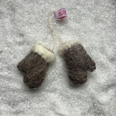 Puriri Lane | Én Gry & Sif | Felted Mittens | Grey & Cream