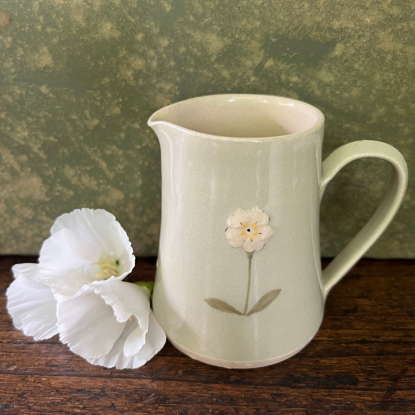 Puriri Lane | Jane Hogben | Eau de Nil Daisy